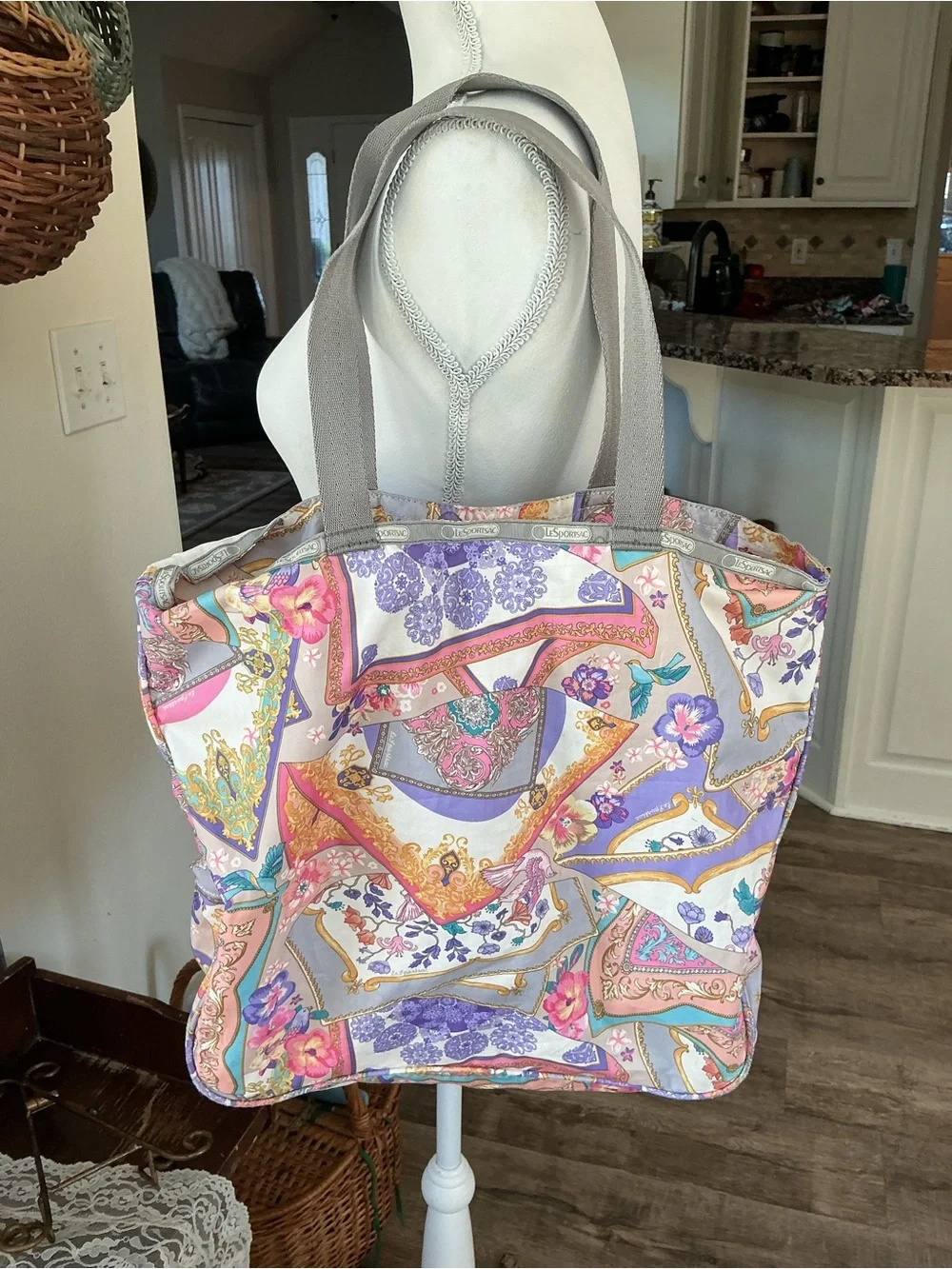 Lesportsac tote pastel